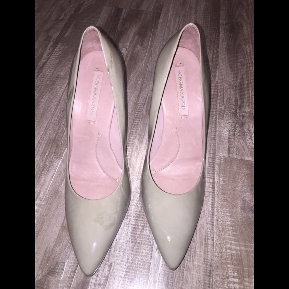 BCBG Patent Leather Pumps Size 9 Gray/Sage Color